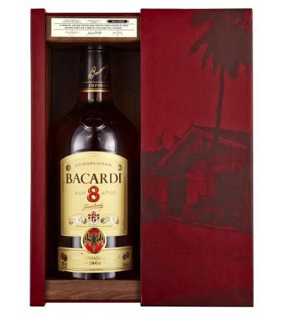 Bacardi 8 Anos 40%, Giftpack 1L